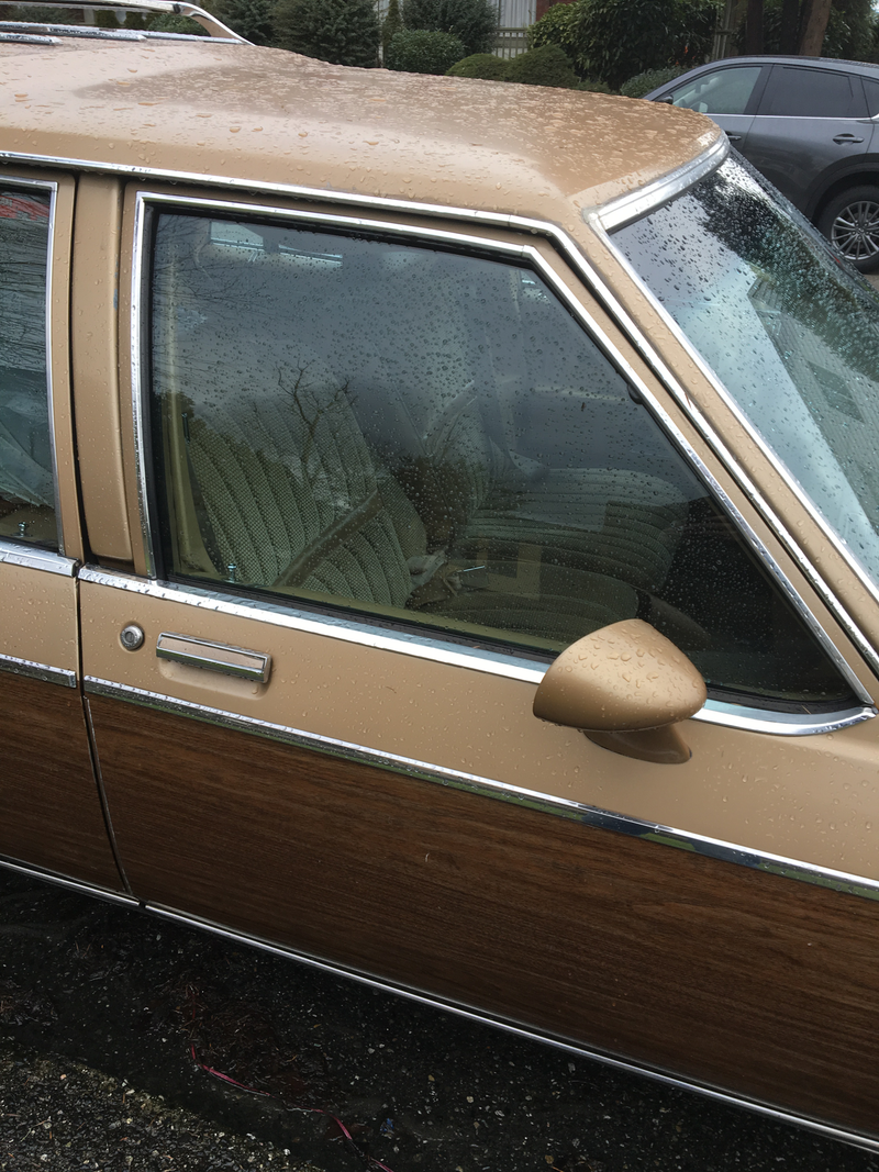 Illustration for article titled More pictures of that Olds wagonÂ
